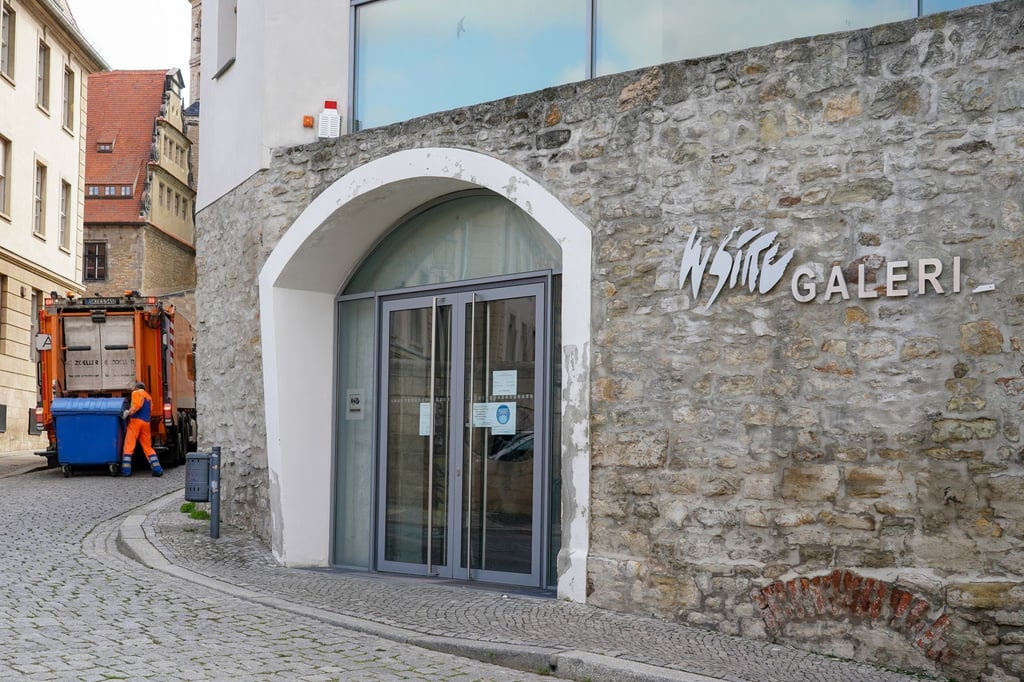 Das Gebäude (r) der Willi-Sitte-Galerie in Merseburg.