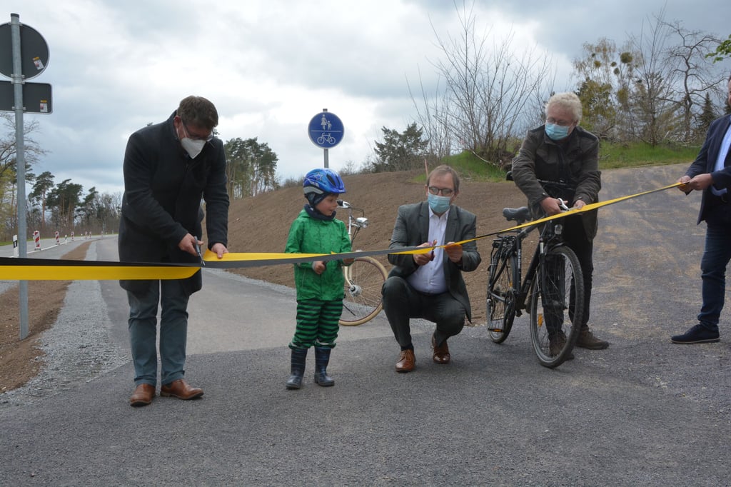 Der neue Radweg zwischen Plötzky und Pretzien wurde am Freitag feierlich freigegeben.