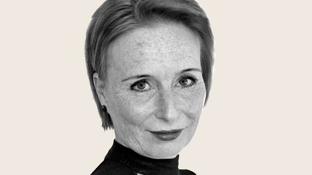 Sie ist 47 Jahre alt • wohnt in der Altstadt von Halle • arbeitet im Bereich „Politische Bildung“ bei der Friedrich Naumann Stiftung • ist aufgewachsen in Halle-Neustadt • lebt mit ihrem Partner zusammen • kann als Kind der 80er nicht von Depeche Mode lassen