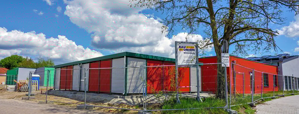 Das aus insgesamt drei Häusern bestehende „Demenzdorf“ des Senioren- und Pflegezentrums „Am Lerchenberg“ steht vor der Fertigstellung.