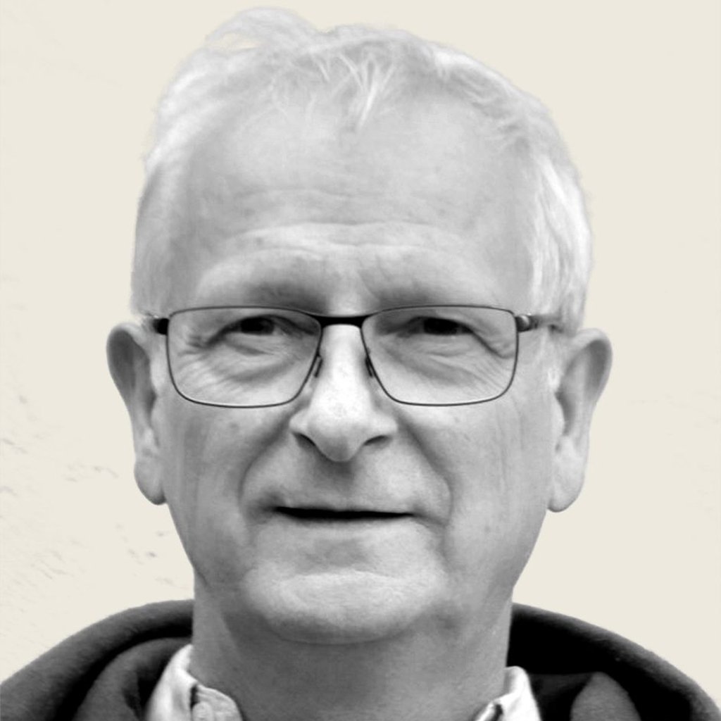 Jürgen Grobe • 64 Jahre alt• geboren in Eisleben  • wohnhaft in Eisleben • verheiratet • zwei Töchter • arbeitet als Sachbearbeiter beim Landesverwaltungsamt • Diplom-Lehrer für Mathe/Physik • Stadtrat in Eisleben • Vorsitzender Finanzausschuss  • seit 1994 kommunalpolitisch aktiv 