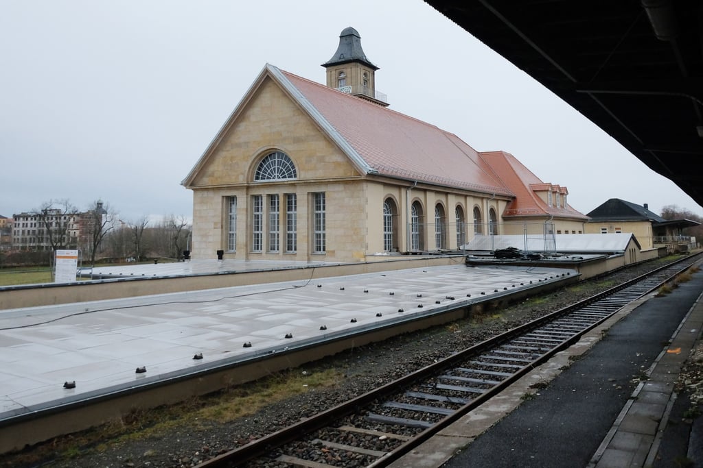Frühere Empfangshalle vom Bahnhofin Zeitz