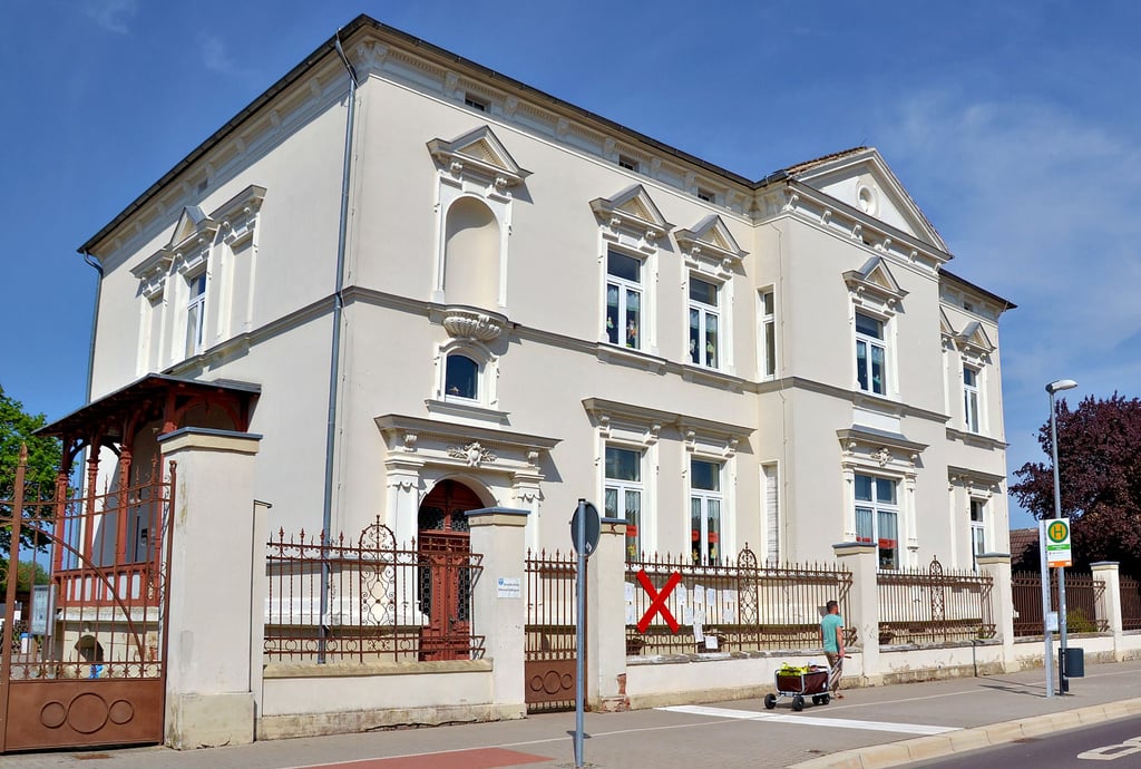 Die Verwaltung soll prüfen, ob das Geld für die Stelle der Schulsozialarbeiterin an der Grundschule in Altenweddingen im Haushalt noch eingestellt werden kann.