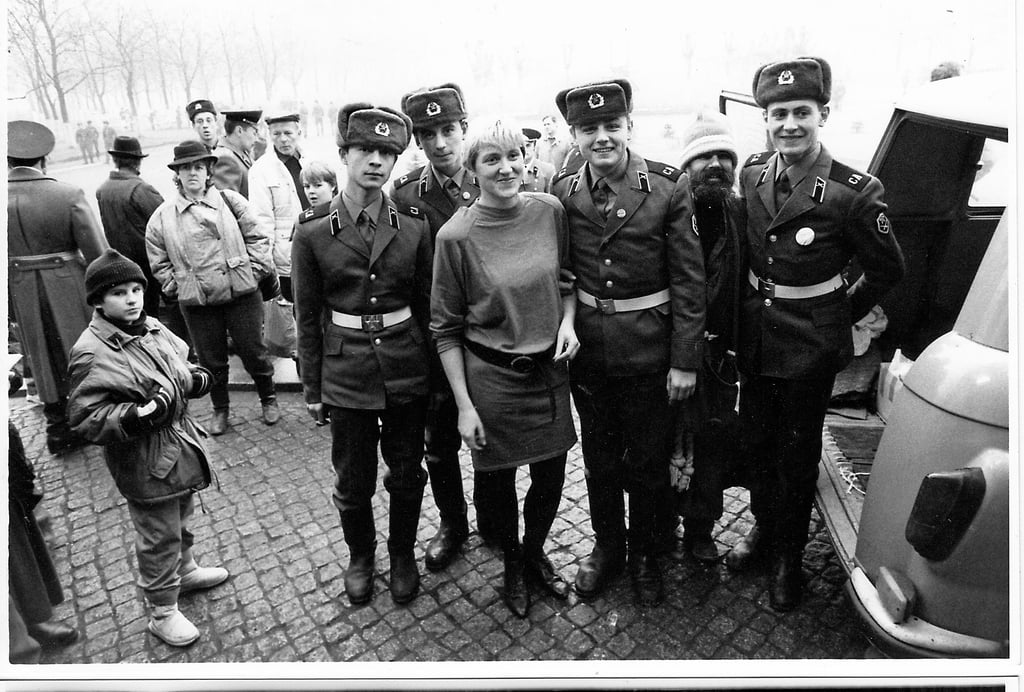 Waren zu DDR-Zeiten Kontakte zwischen Bürgern und Armisten der Sowjetarmee nicht erwünscht, gab es um 1990 erste Begegnungen.