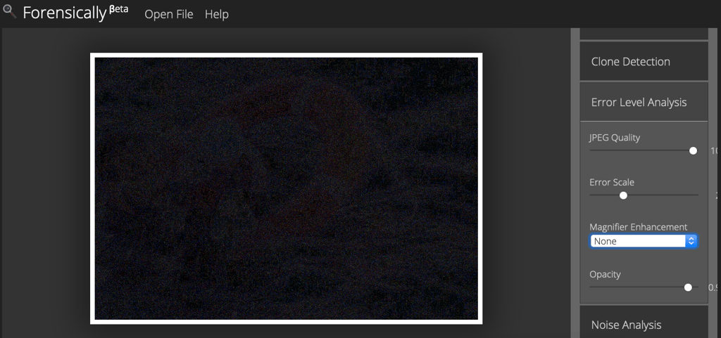 In dem Bild zeigt die Fehlerstufenanalyse des Fotos aus dem Mittelmeer auf Forensically beta keine Auffälligkeiten.