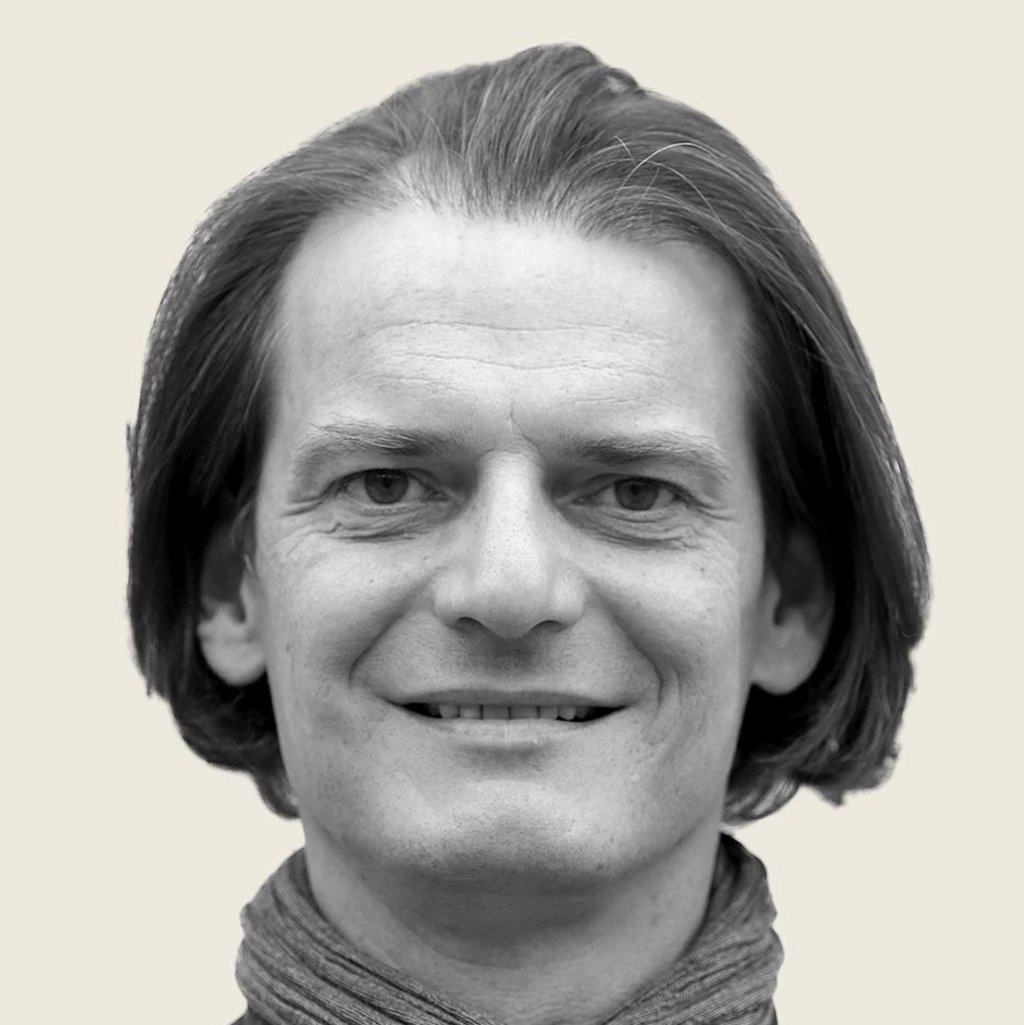 Stefan Gebhardt  • 47 Jahre alt • verheiratet  • zwei Kinder  • geboren in Wippra  • wohnhaft in Hettstedt  • Landesvorsitzender der Partei Die Linke  • Landtagsabgeordneter in der Linken-Fraktion, zuständig    für  Kultur- und Medienpolitik • Stadtrat in Hettstedt