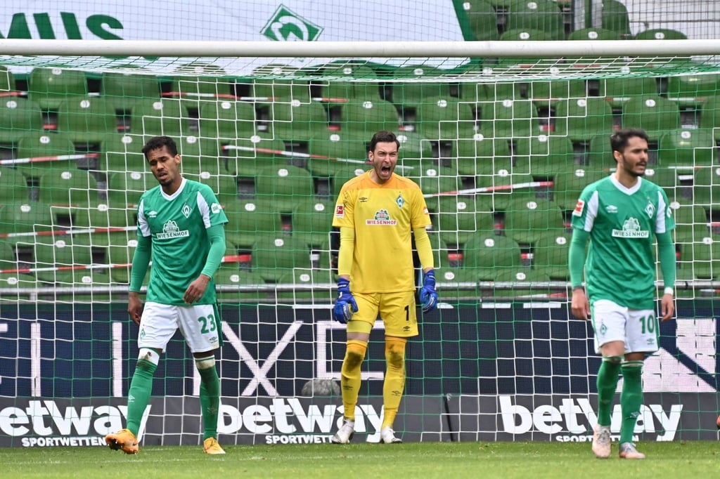 Werder Bremen steigt nach der Heimniederlage gegen Gladbach aus der Bundesliga ab.