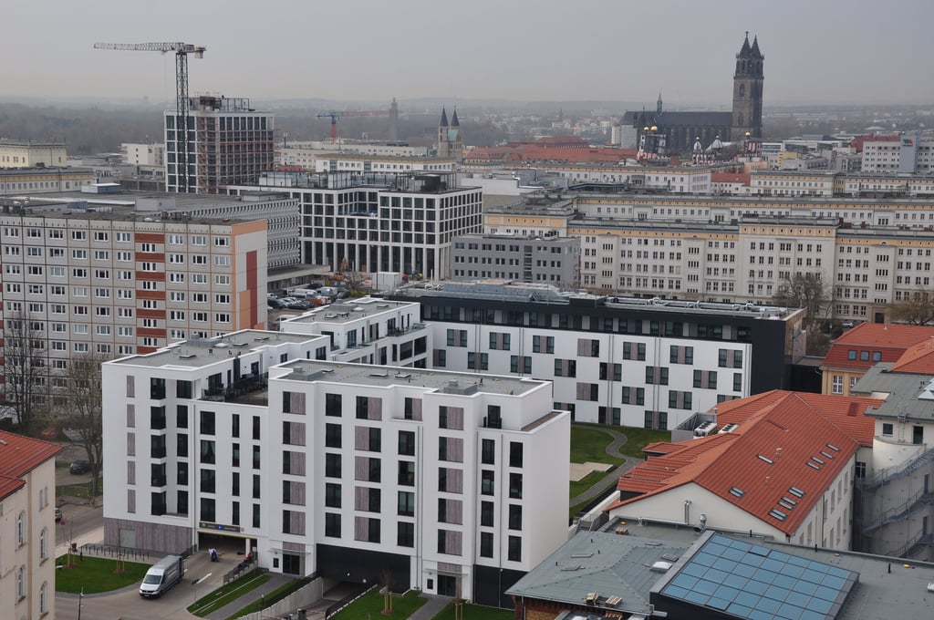 Blick auf die Magdeburger Innenstadt. Die Stadt unternimmt neue Schritte für den Klimaschutz.