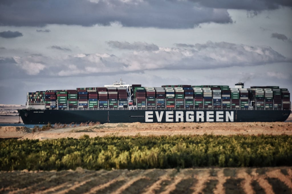 Die „Ever Given“ kurz nach dem Ende der Blockade im Suezkanal.