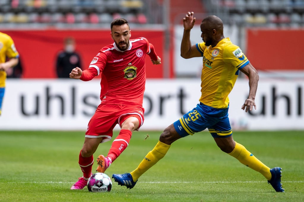Kenan Karaman (l) wird seinen Vertrag in Düsseldorf nicht verlängern.