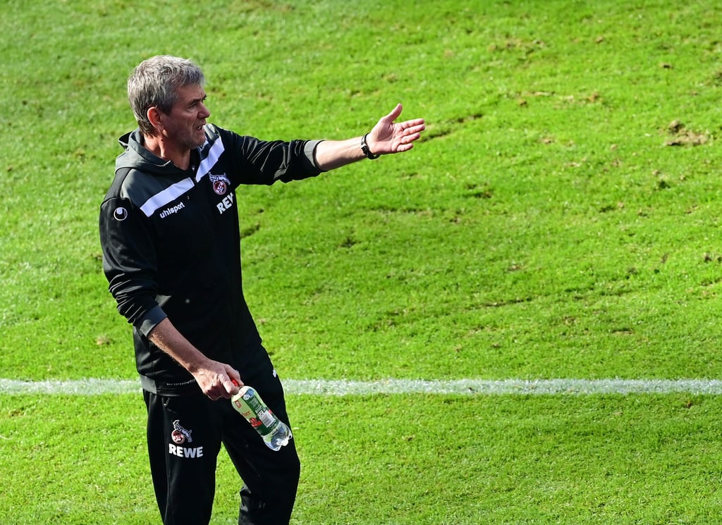 Kölns Trainer Friedhelm Funkel trifft mit seinem Team in der Relegation auf Holstein Kiel.