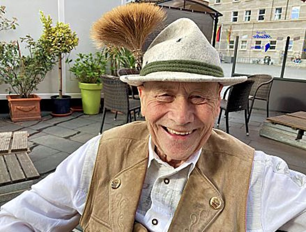 Jürgen Busse aus Halle