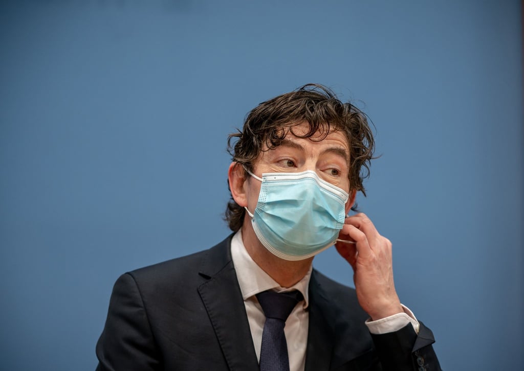 Christian Drosten, Direktor des Instituts für Virologie, Charité Berlin, nimmt an einer Pressekonferenz zur aktuellen Lage um die Corona Pandemie teil.