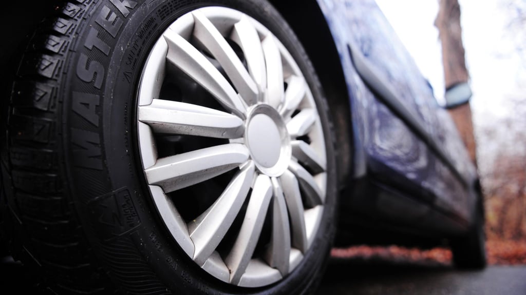 Diebe entwendeten einen Audi aus einem Garagenkomplex in Schönebeck.