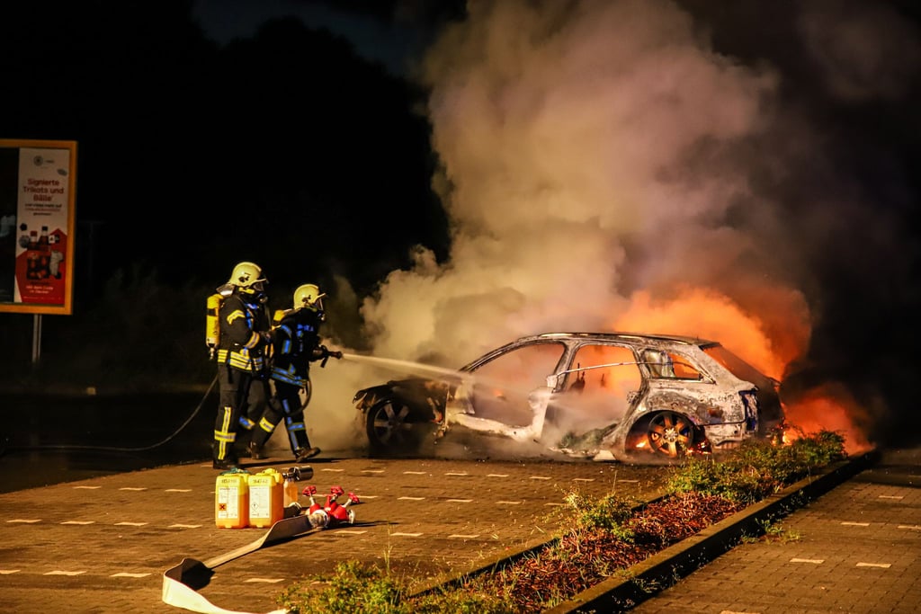 In Bad Schmiedeberg brannte ein Audi vollständig aus.