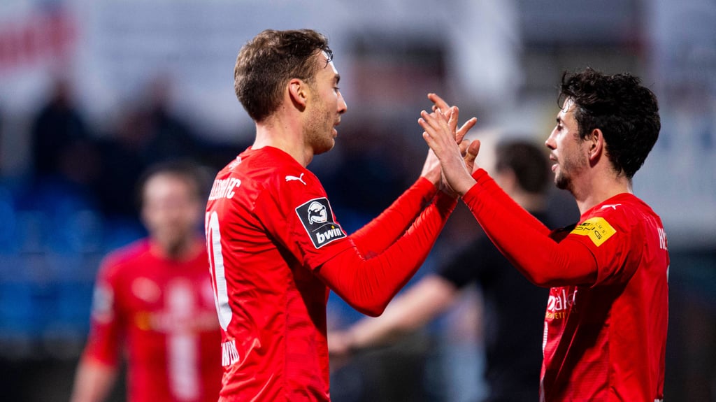 Die Angreifer Michael Eberwein (l.) und Julian Derstroff waren die Dauerbrenner der HFC-Saison 2020/21.