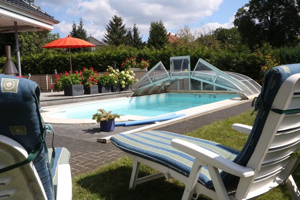 Ein Pool im Garten kann für Tiere zu einer tödlichen Falle werden.