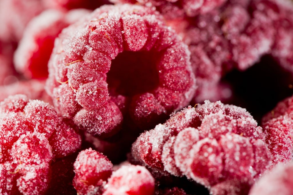 Tiefgekühlte Beeren sind oft die bessere Wahl.
