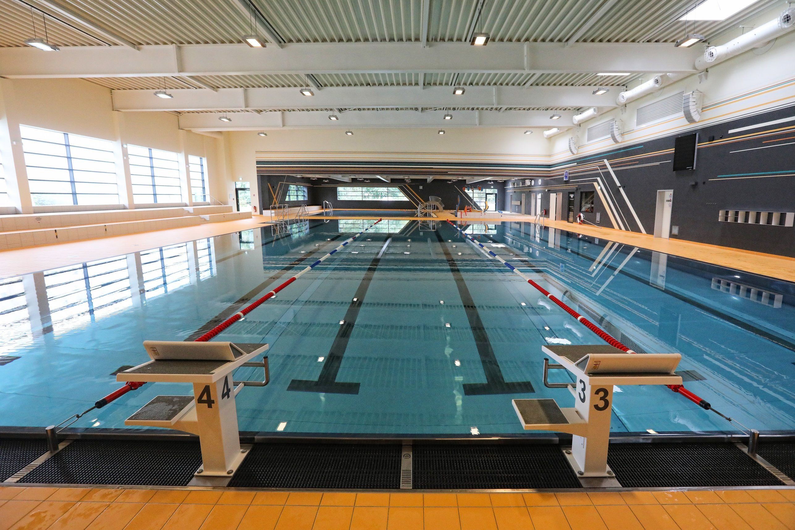 Jetzt baden im Sportbad - Was seit Dienstag in Dessau-Roßlau wieder ...