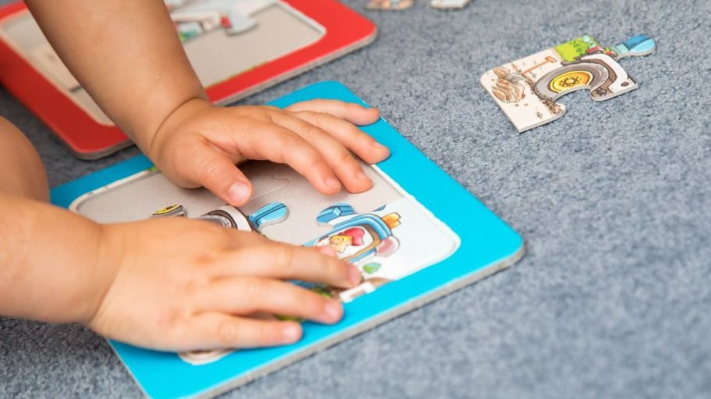 Verschiedene Mitglieder der STIKO haben erkennen lassen, dass es darüber hinaus keine Impfempfehlung für Kinder und Jugendliche geben wird.