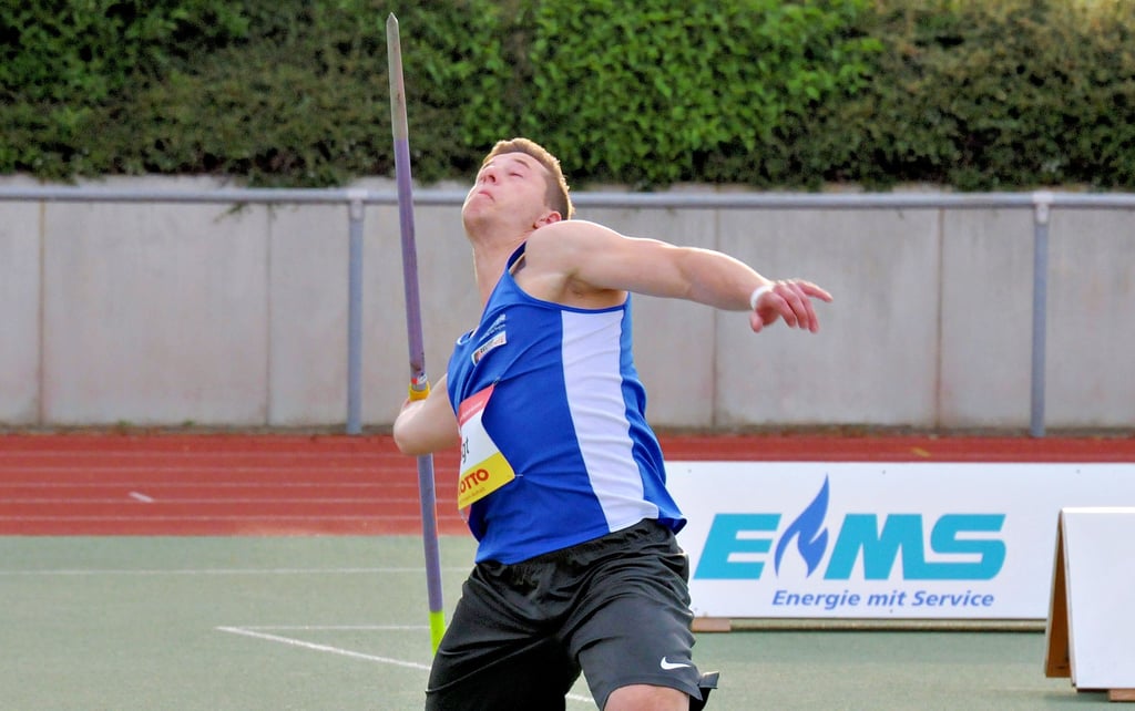 Maurice Vogt von LG Ohra Energie warf seinen Speer beim 15. Schönebecker Solecup auf eine Weite von 75,41 Metern. Platz drei wurde es am Ende für ihn.