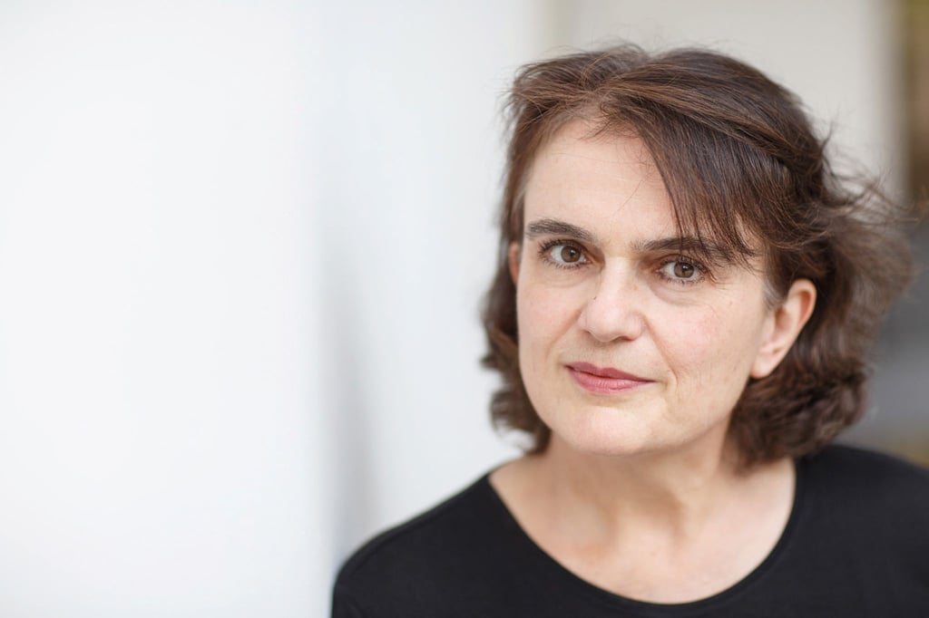 Iris Hanika ist für ihren Roman „Echos Kammern“ mit dem Preis der Leipziger Buchmesse ausgezeichnet worden.