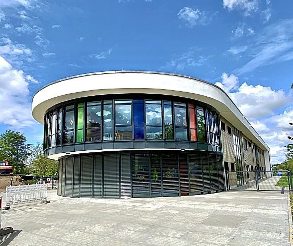 Der Neubau der Kindertagesstätte in der Essener Strasse ist fertig - wurde aber teurer als geplant.