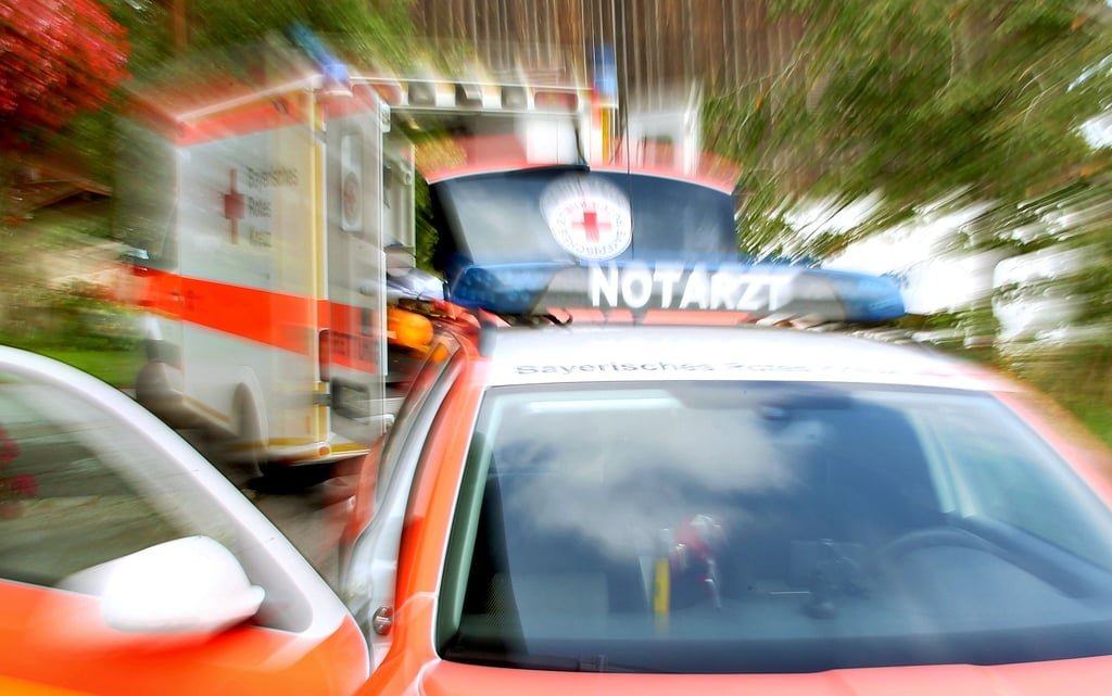 Die Mitarbeiten an den Amoes-Klinken im Salzlandkeis sind an der Belastungsgrenze. Häufig werden Rettungswagen mit Patienten in andere Landkreise geschickt. Ein Zustand, der auf Missbilligung trifft.