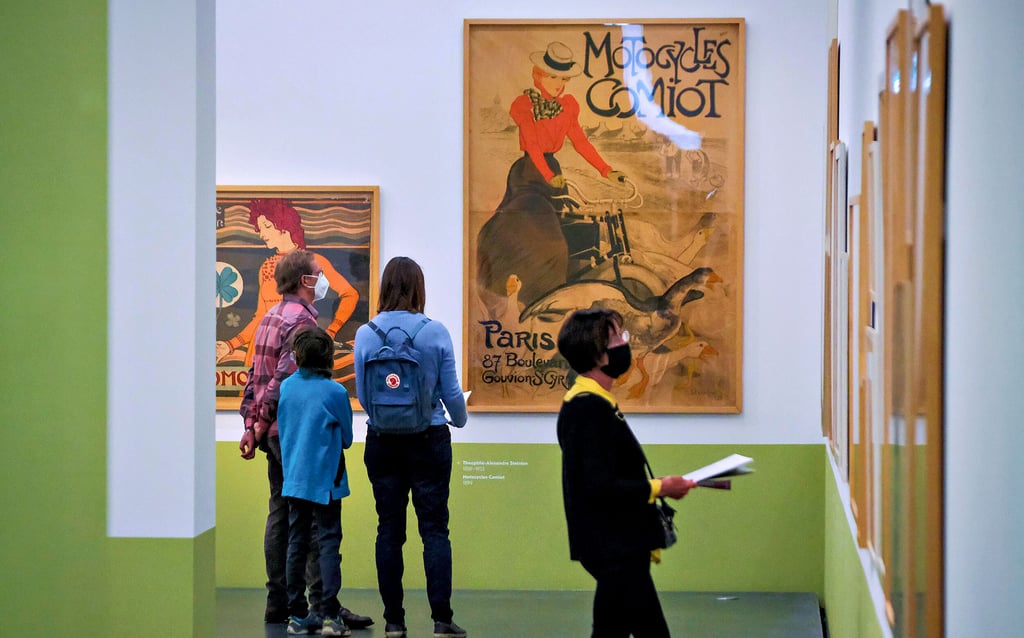 Die ersten Besucher des Kunstmuseums Moritzburg ließen am Donnerstag nicht lange auf sich warten. Das Museum ist nun wieder geöffnet.