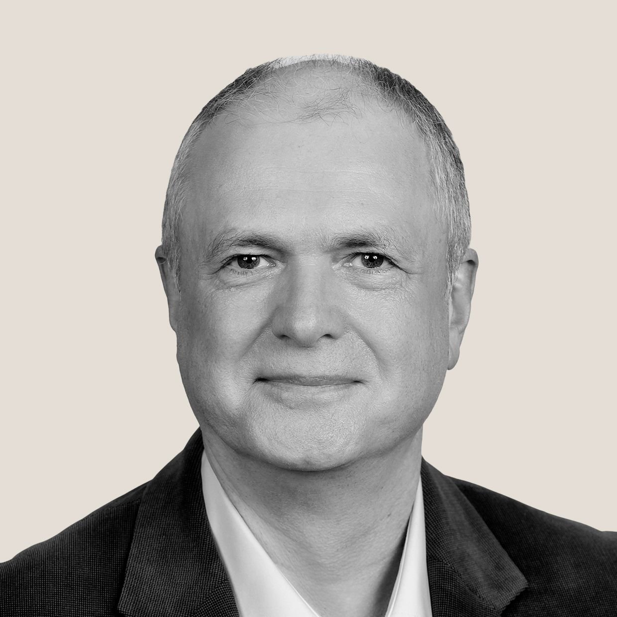 Thomas Lippmann ist 59 Jahre alt &#8226;  geschieden &#8226;  Diplomlehrer für Mathematik und Physik  &#8226;  Landesvorsitzender der Gewerkschaft Erziehung und Wissenschaft &#8226;  Landtagsabgeordneter  &#8226;  singt im Chor und ist Triathlet