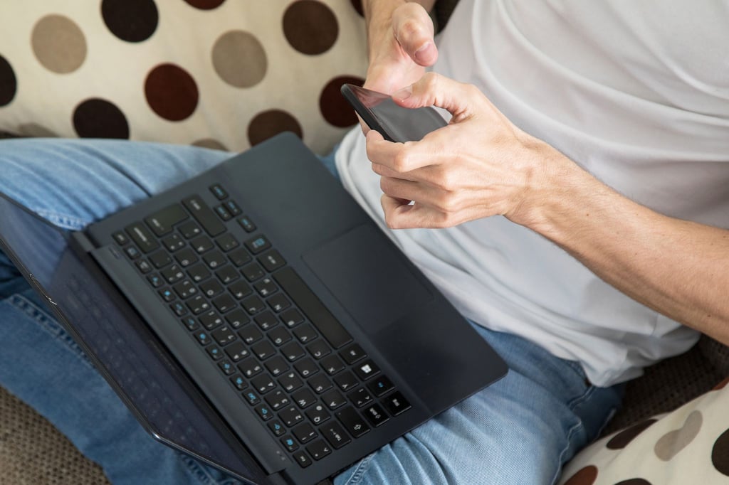 Meldet sich angeblich der Zoll per Mail, ist erst einmal höchste Skepsis angebracht - vor allem wenn eine Prepaid-Zahlung gefordert wird. Das würde der Zoll nämlich niemals tun.