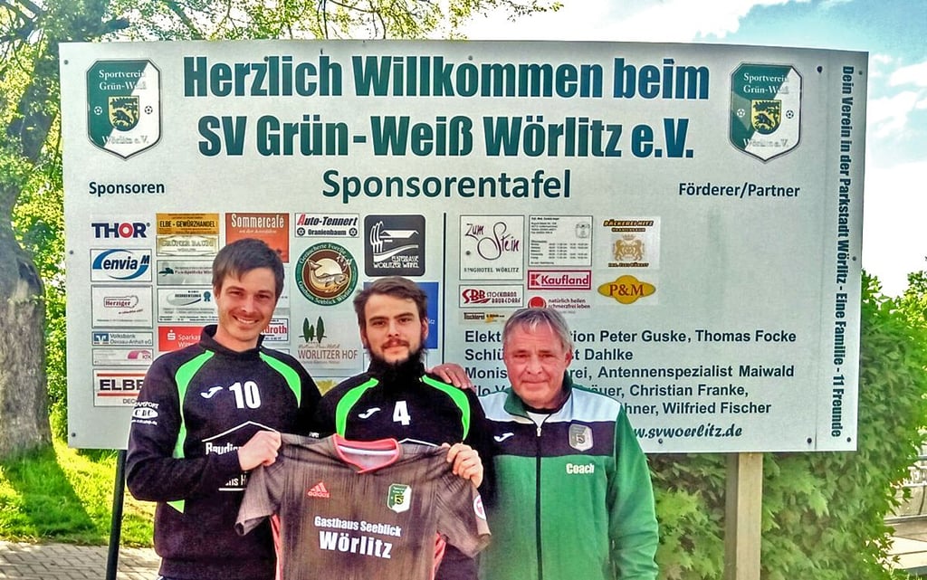 Kevin Neumann (Mi.) ist Fan und Sturmpartner von Daniel Richter (li.).