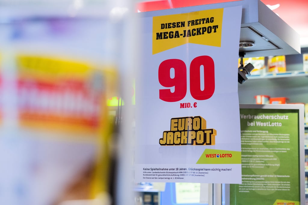 Ein Lottospieler aus Hessen hat unglaubliche 90 Millionen Euro gewonnen.