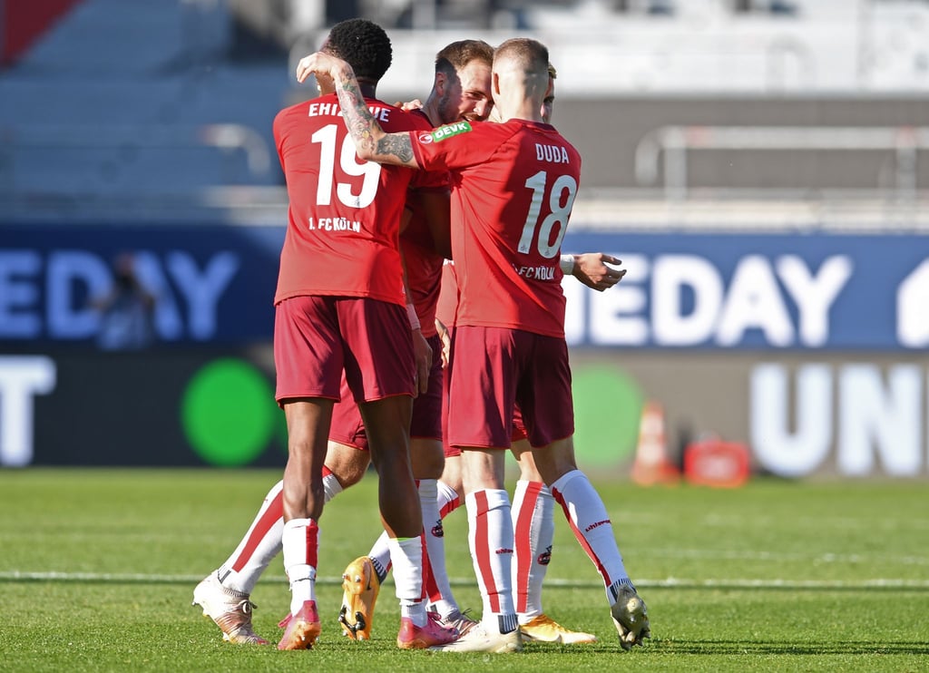 Der 1. FC Köln entschied das Relegations-Rückspiel klar für sich und bleibt in der Bundesliga.