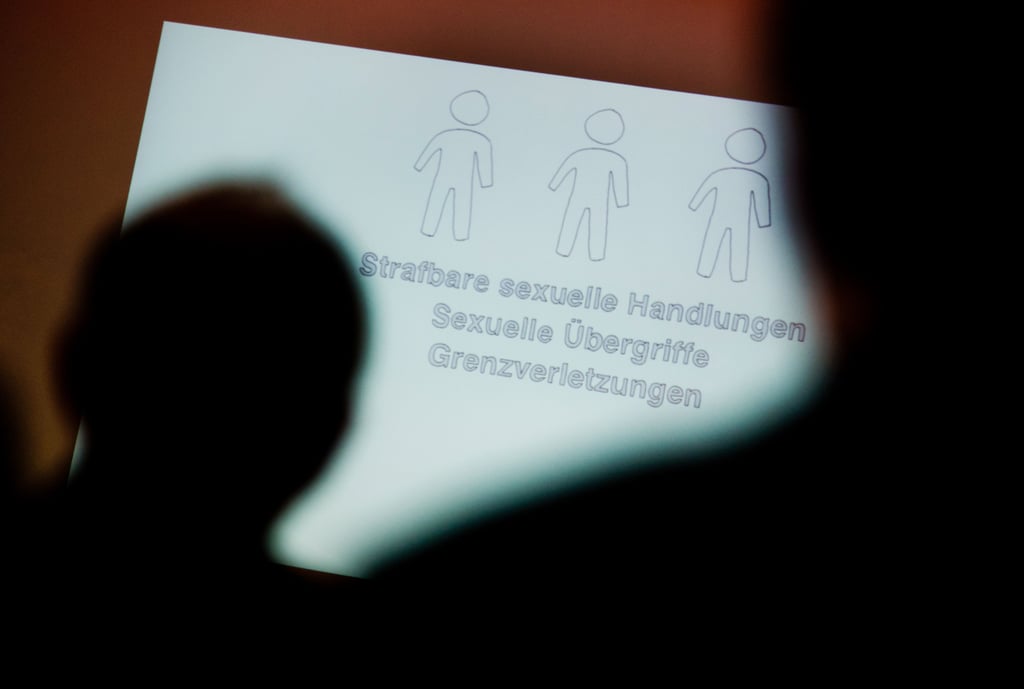 Missbrauchsvorwürfe innerhalb der katholischen Kirche: Zwei Bistümer gehen mit einem konkreten Fall komplett unterschiedlich um.