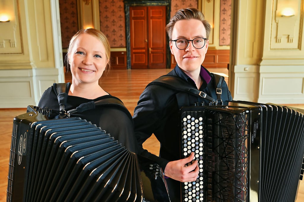Das Akkordeon-Duo Heidi Luosujärvi und Petteri Warris sollte am Pfingstsonnabend den Anfang machen, kommt nun aber erst im August in die Altmark.