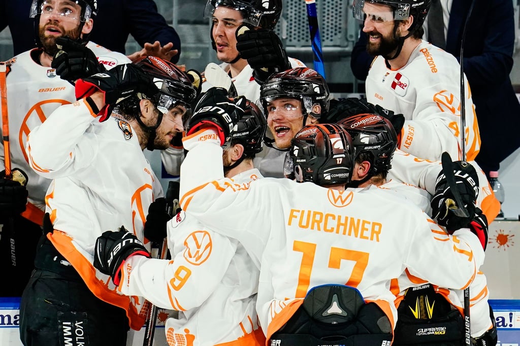 Fünf Profis von Top-Club Adler Mannheim verstärken bei der WM-Vorbereitung das deutsche Eishockey-Nationalteam.
