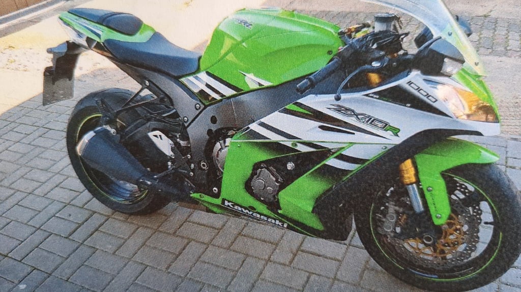 Die Kawasaki wurde aus einem Innenhof in der Rothenseer Straße in Magdeburg gestohlen.