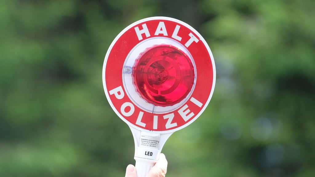 Und wieder war die Fahrt für einen 36-jährigen Mann zu Ende. Bereits zum vierten Mal wurde er ohne Führerschein am Steuer eines Wagens ertappt.
