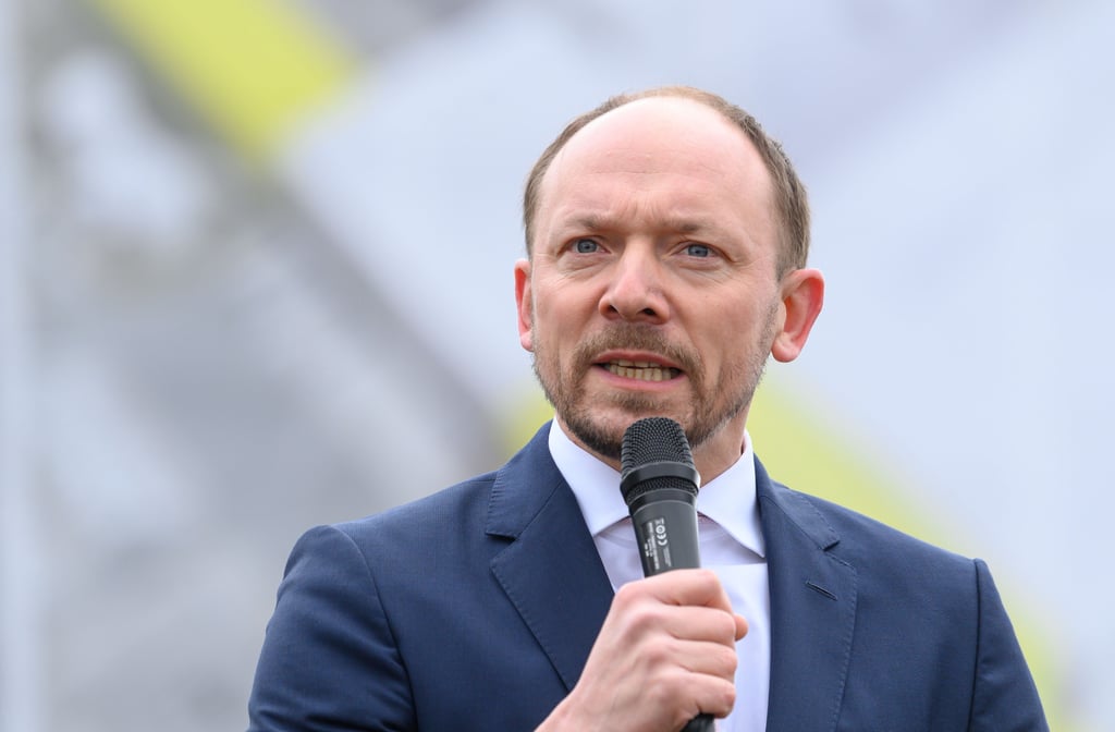 Laut Marco Wanderwitz neigen Menschen in Ostdeutschland eher zur Wahl rechtsradikaler Parteien.