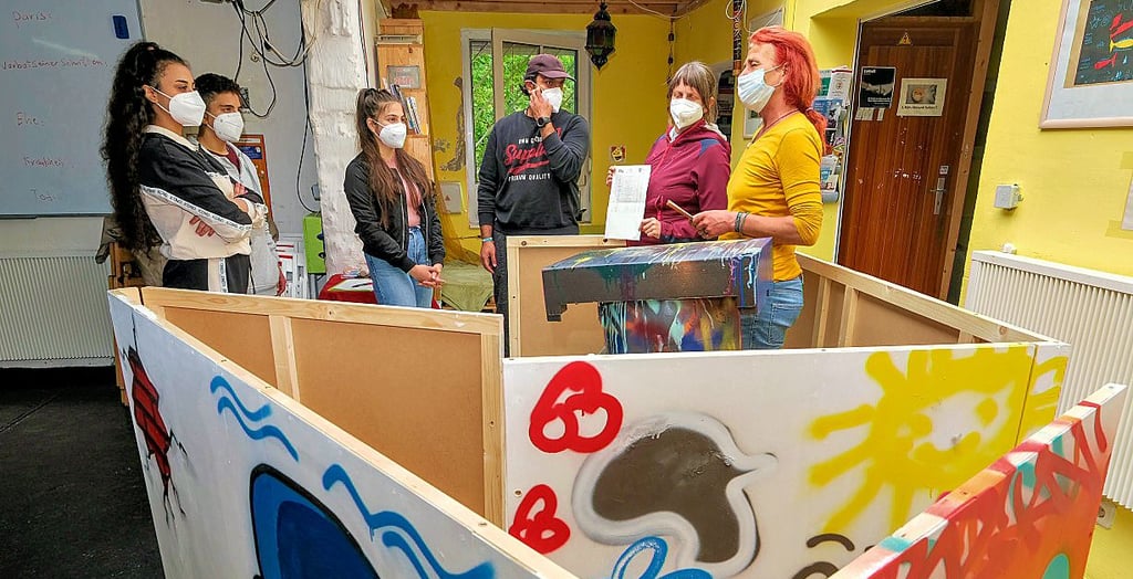 In und an der Grünen Villa in Neustadt ist immer was los. In dieser Woche habe Jugendliche hier erfahren, wie eine Wahl abläuft.