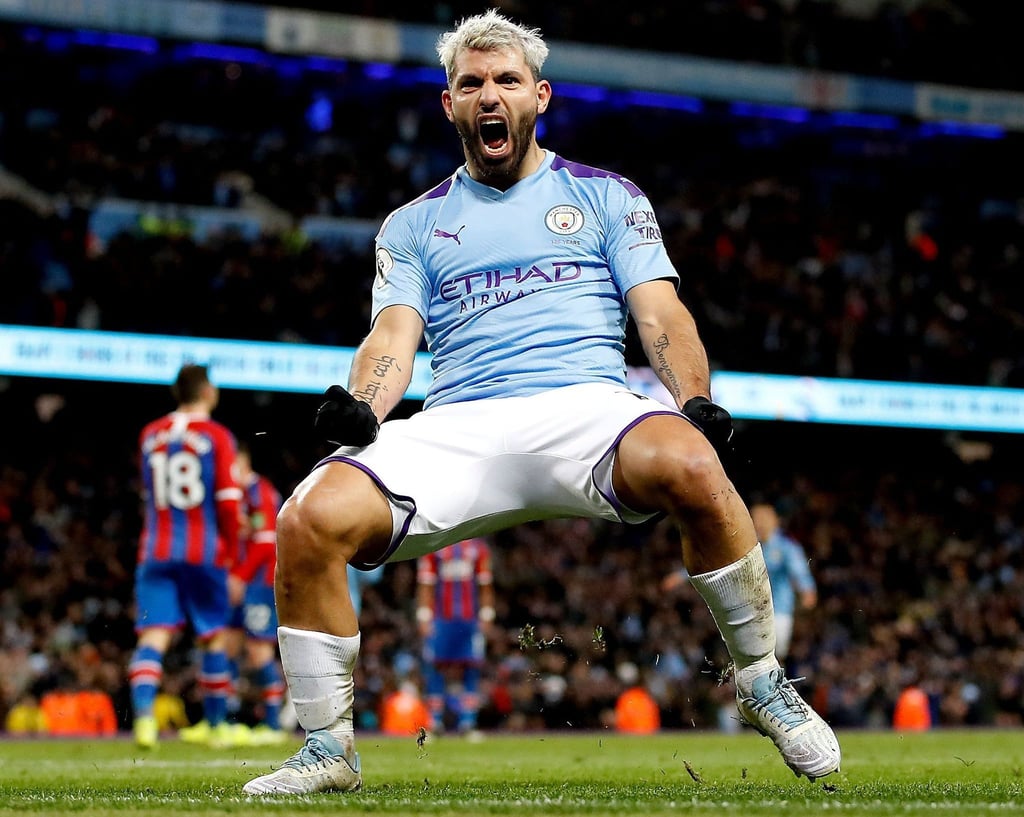 Sergio Agüero (M.) wechselt von Manchester City zum FC Barcelona.