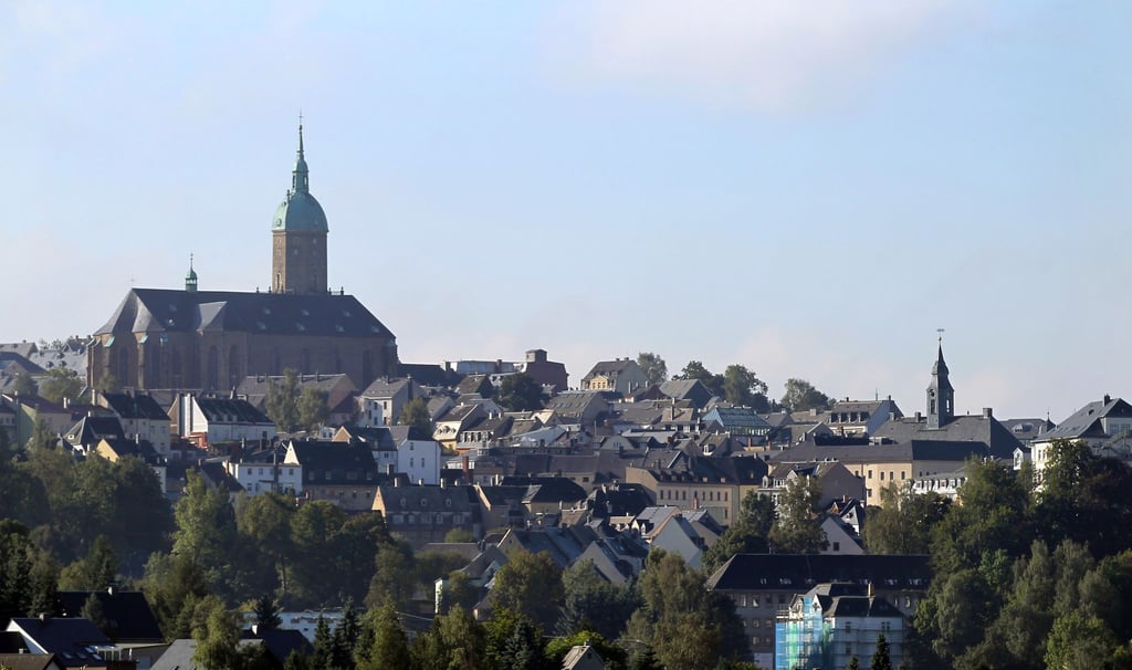 Blick auf die Stadt Annaberg-Buchholz mit der Kirche St. Annen.