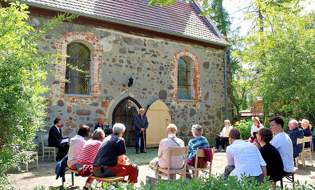 Beim Gottesdienst sprach Heinz Lischke als Ehrengast ein paar Worte.