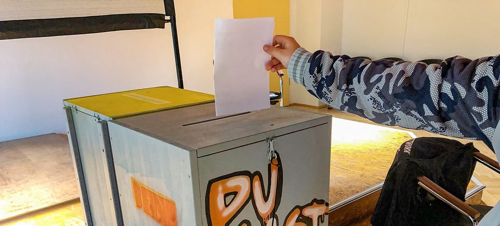 Am Ende kam der Stimmzettel in eine cool gestaltete Wahlurne.