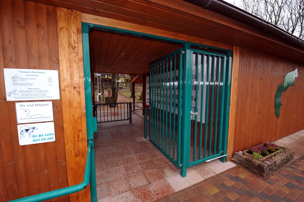 Die Türen des Tierparks in Petersberg bleiben vorerst geschlossen.