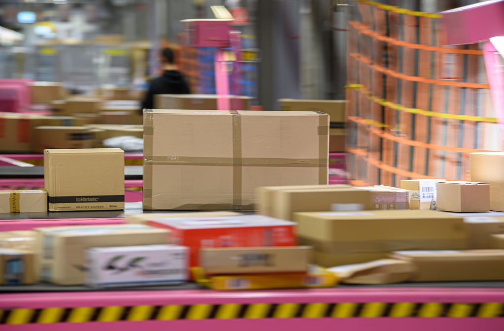 In Chemnitz sollen mutmaßliche Paketdiebe rund 20.000 Euro erbeutet haben (Symbolbild).