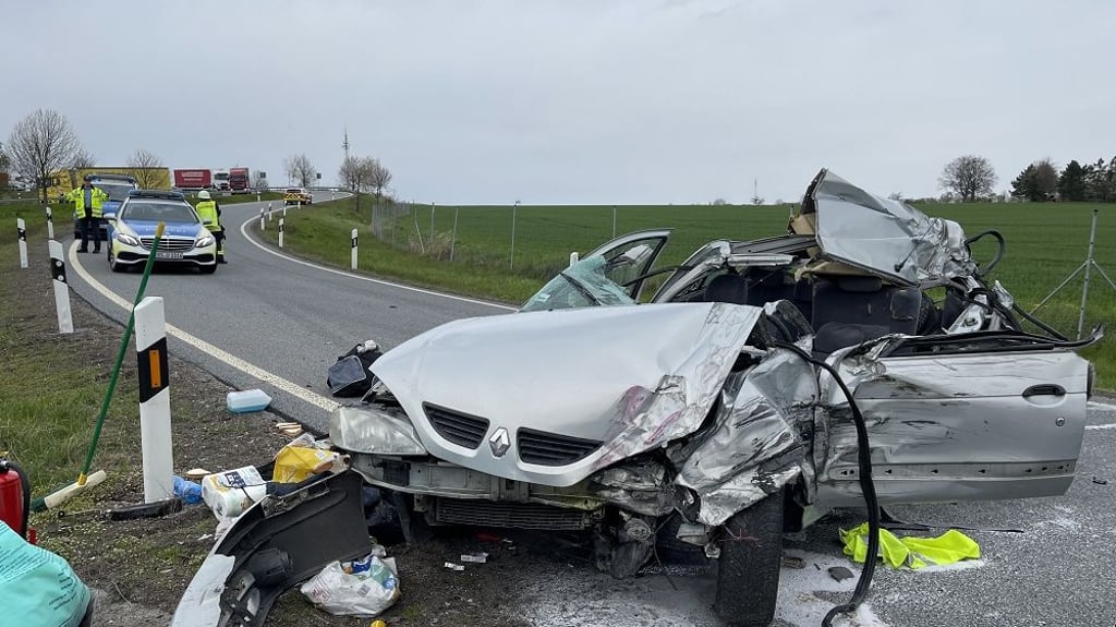 Ein Mann ist bei dem Unfall an der Autobahn 4 zwischen Görlitz und Bautzen getötet worden.