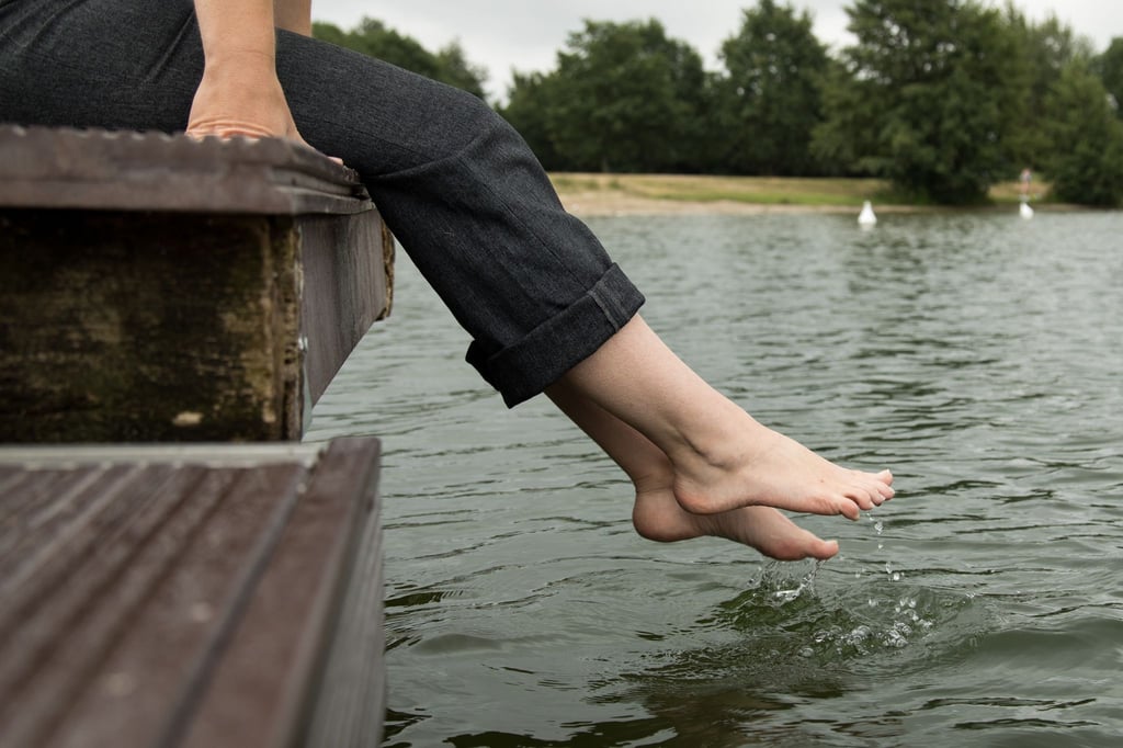Urlaub am Wasser ist für viele ein Traum. Doch wer sein fest verankertes Hausboot zur Vermieteung anbietet, braucht unter Umständen eine Baugenehmigung.