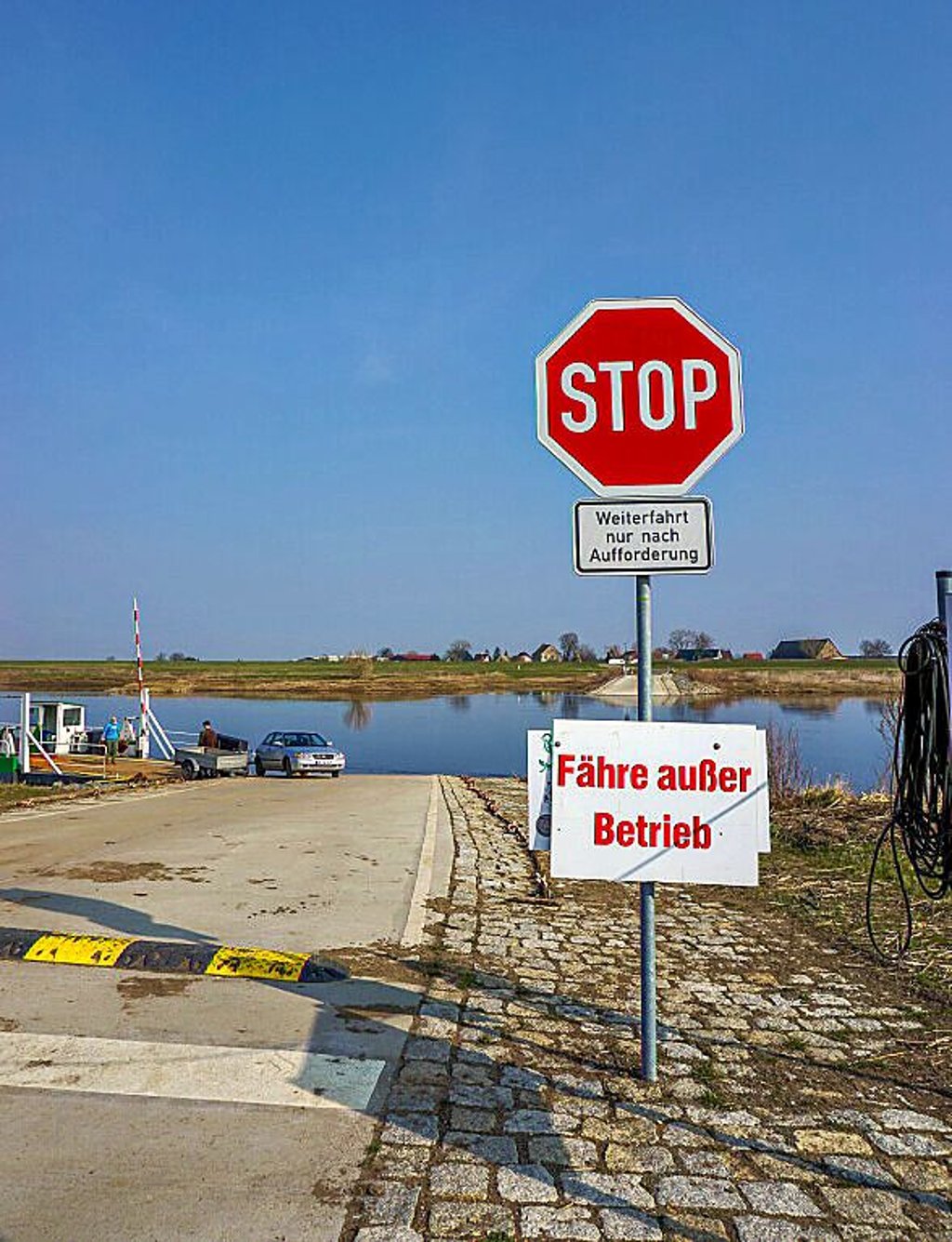 Fähre ist derzeit in Roßlau.